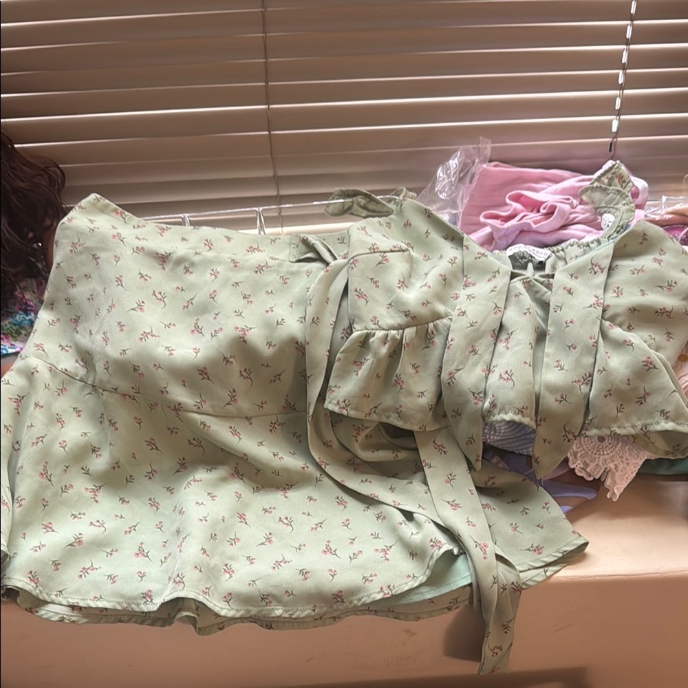 Paper Crane Green Floral Skirt Set